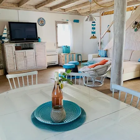 Vízparti Nyaraló- Beachfront Haven Nyaraló