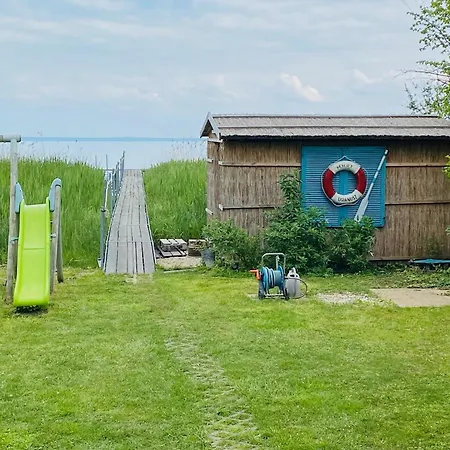 Vizparti Nyaralo- Beachfront Haven * Csopak
